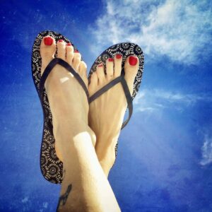 Cura dei piedi per l’estate: comfort, bellezza e benessere