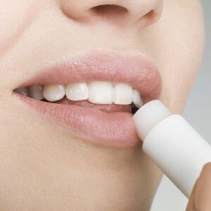 Protezione labbra al sole: non dimenticarla!